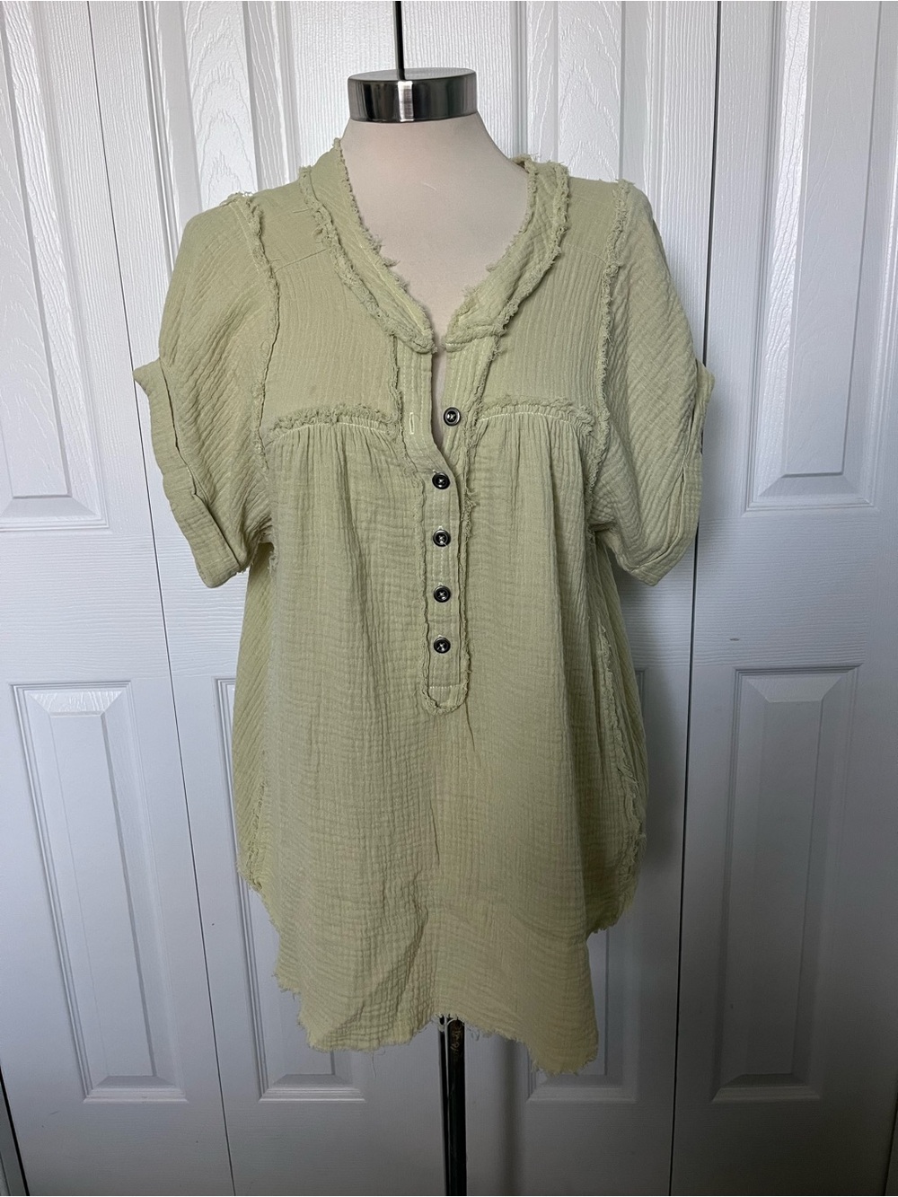 Impressions Light Green Button-Front Textured Tunic